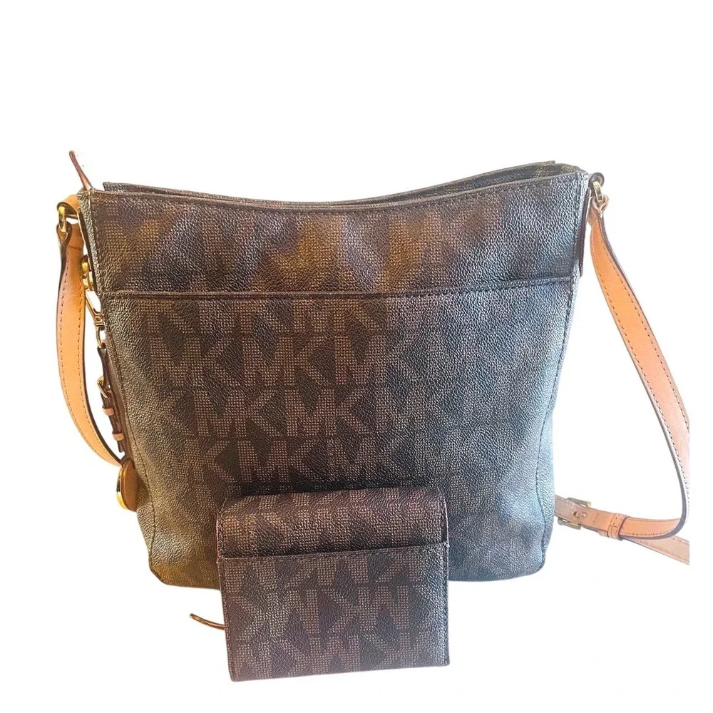 Michael Kors Signature Brown Jet Set Messenger Shoulder Bag & Matching Wallet MK